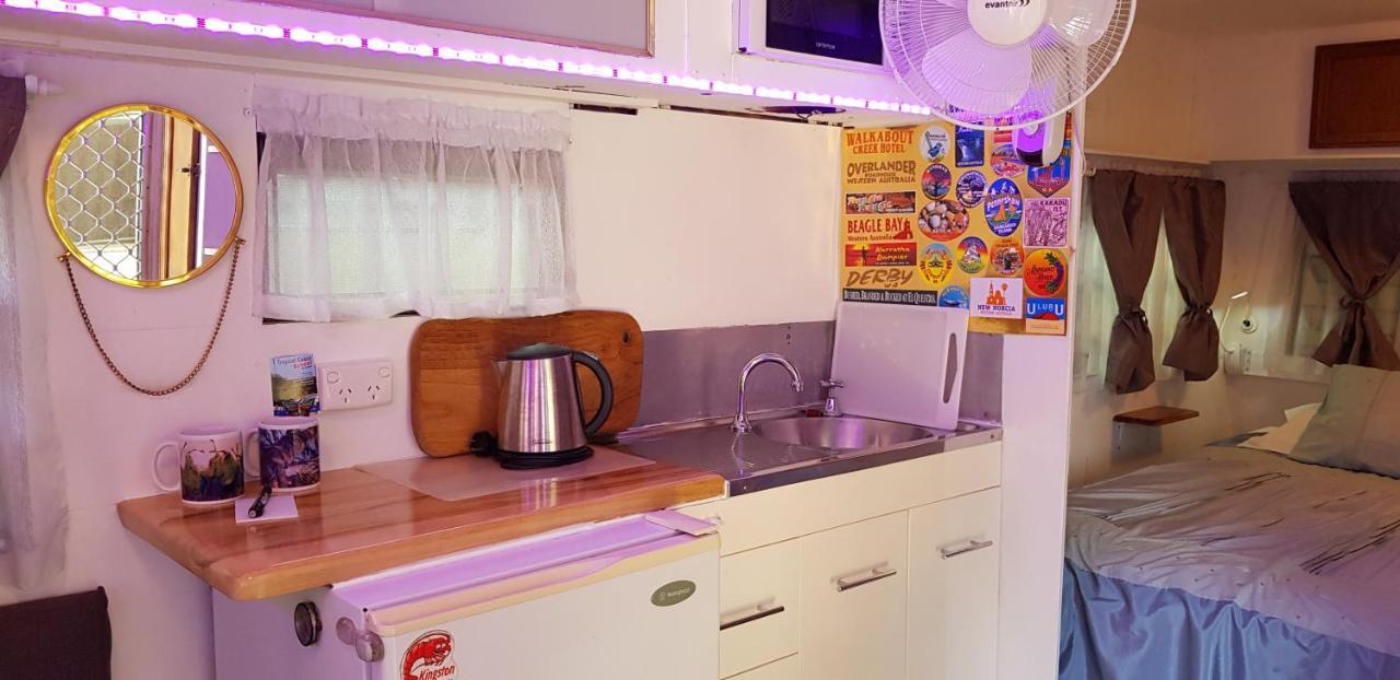 Tropical Coast Retreat - Pet Friendly - Adult Only Pensionat Kingscliff Rum bild